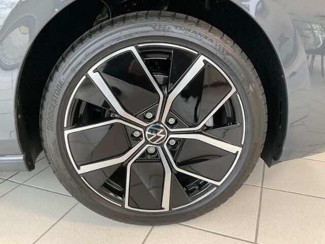 Volkswagen Golf 1,5 l eTSI EDITION 50