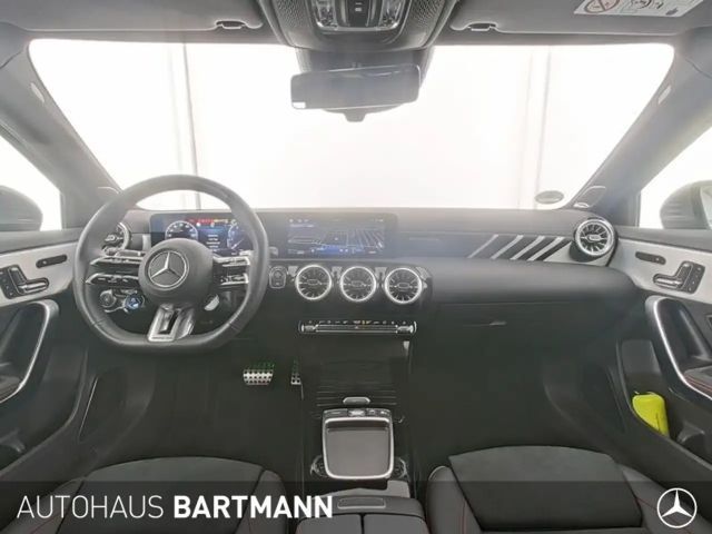 Mercedes-Benz A 35 AMG 4MATIC AMG Line