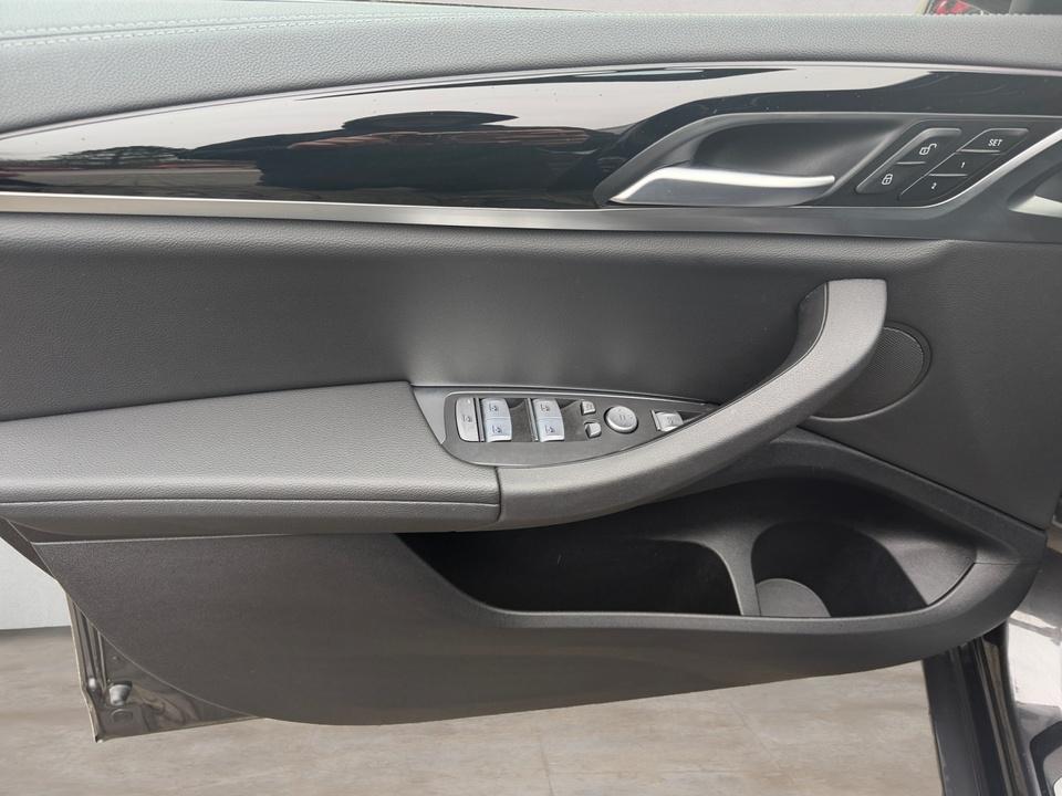 BMW iX3 Inspiring iX3