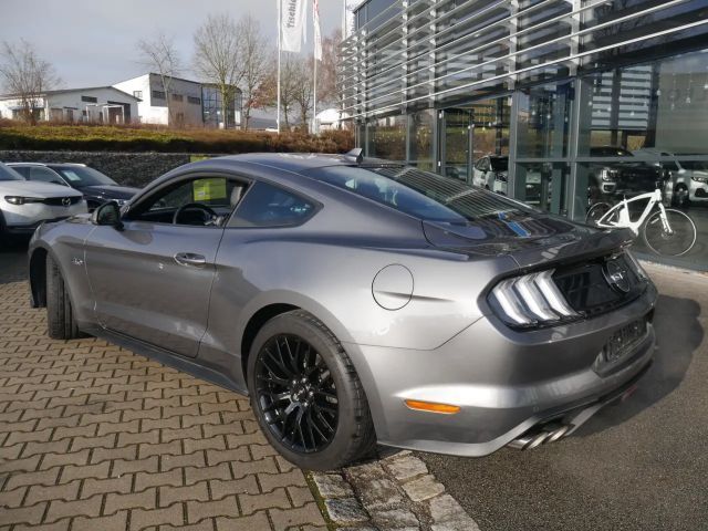 Ford Mustang Fastback GT 5.0 V8