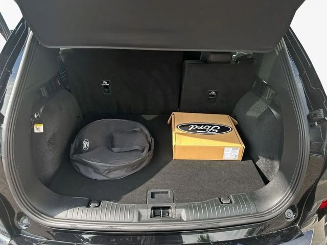 Ford Kuga Plug in Hybrid ST Line X