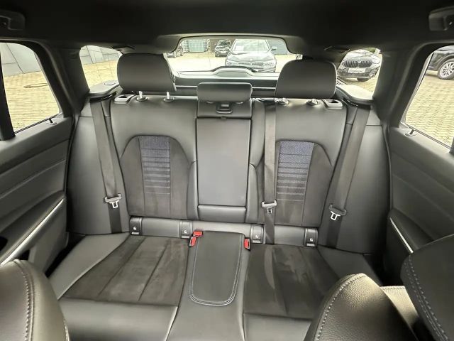 BMW 330 330e M-Sport Touring