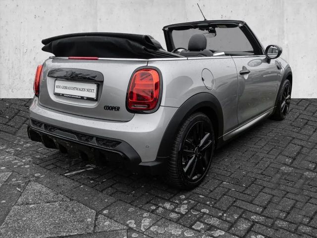 MINI Cooper Cabrio Cooper JCW Trim LED ACC SiHz Navi KlimaA Komf RFK