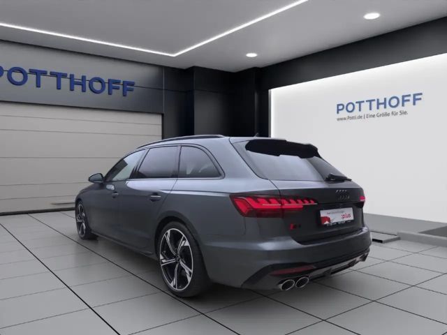 Audi S4 Avant Quattro