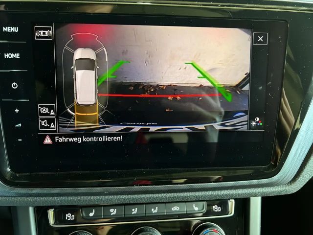 Volkswagen Touran 1.5 TSI R-Line