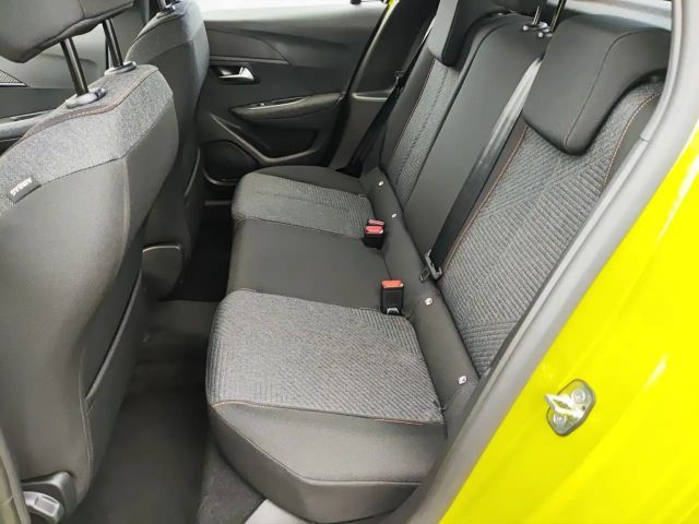 Peugeot E-208 Hybrid Style