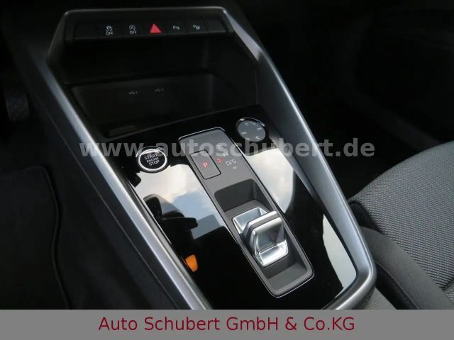 Audi A3 30 TFSI S-Tronic Sedan Sportback