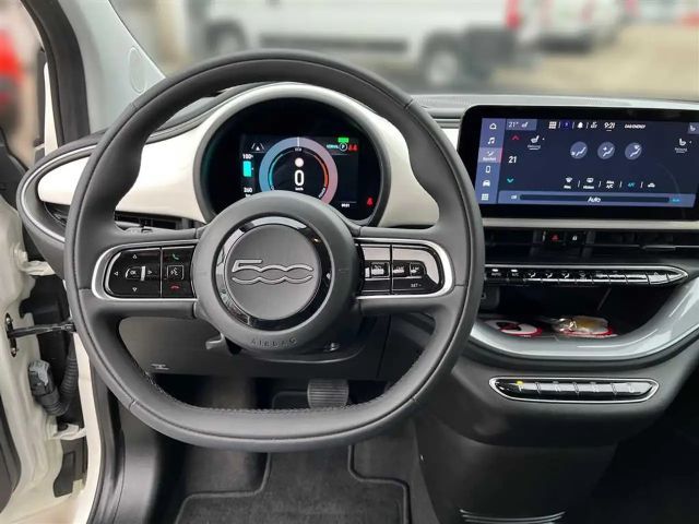 Fiat 500e 3+1 118PS Sitzheizung PDC Klimaautomatik