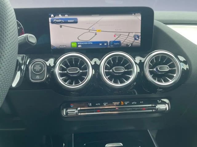 Mercedes-Benz GLA 180 AMG Line