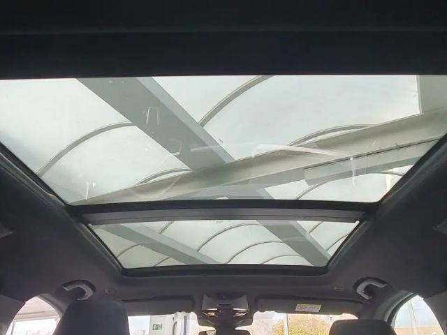 BMW X1 23 *HK- AHK- HUD- ACC- Panoramadach*