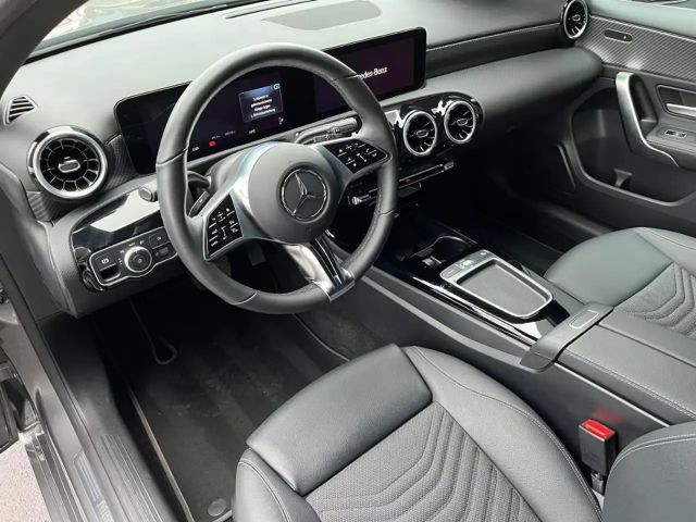 Mercedes-Benz A 180 Progressive