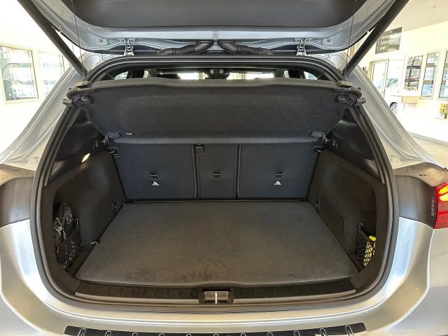 Mercedes-Benz GLA 180 AMG Line