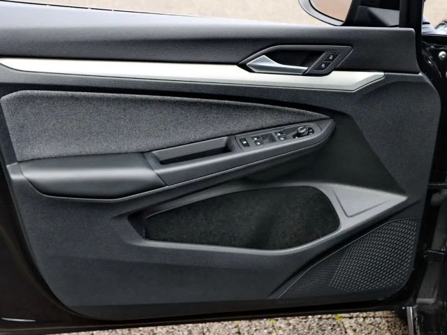 Volkswagen Golf 1.5 eTSI DSG Golf VIII Move