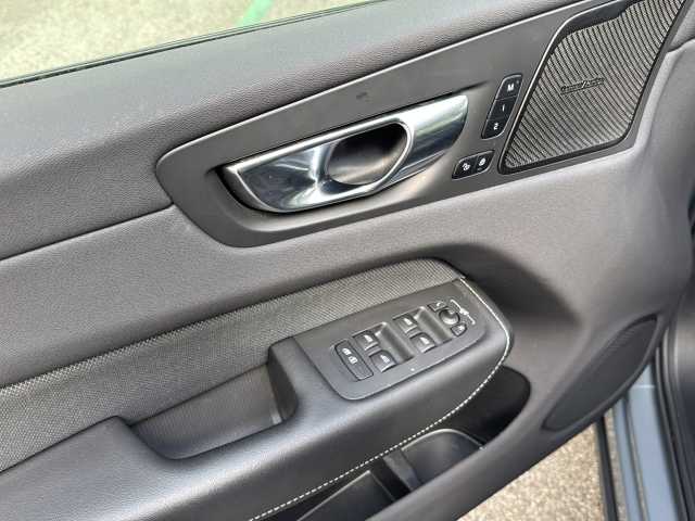 Volvo XC60 XC60 Bluetooth LED Klima Standhzg Einparkhilfe el. Fenster