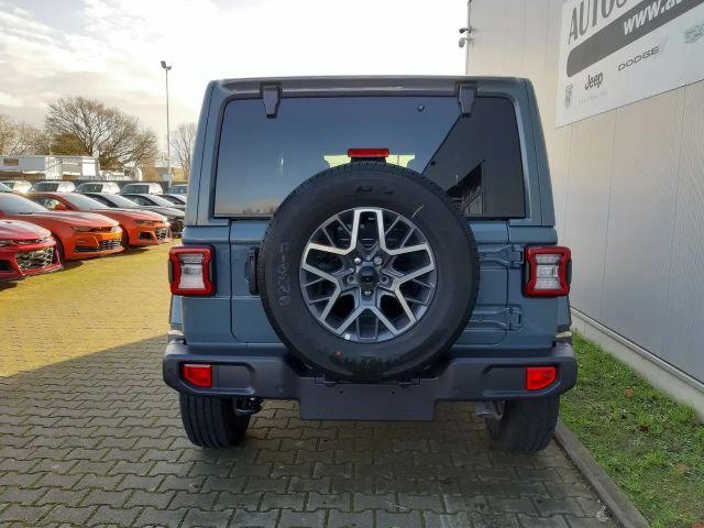 Jeep Wrangler Sahara