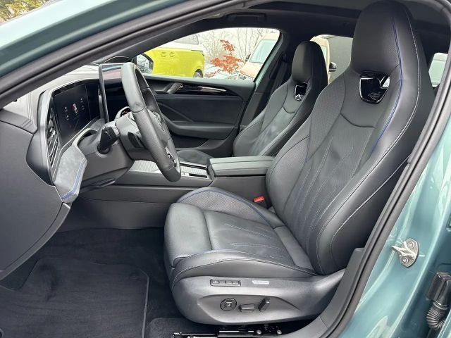 Volkswagen Passat R-Line eHybrid