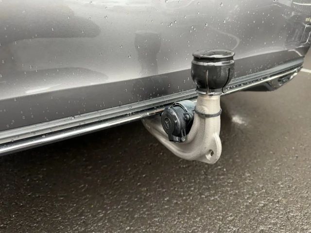 Mercedes-Benz A 180 A 180 d Progressive