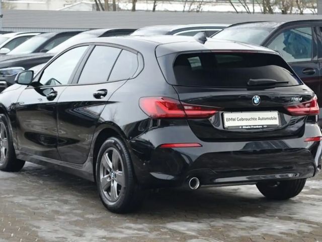 BMW 116 116d Advantage pakket Sedan