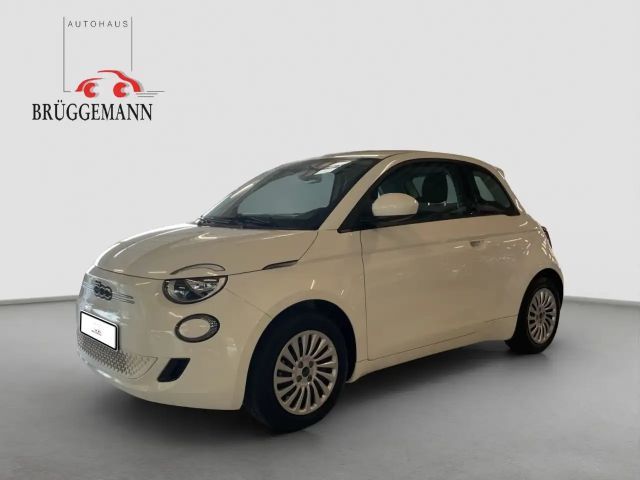 Fiat 500e + Radio- & Winterpaket