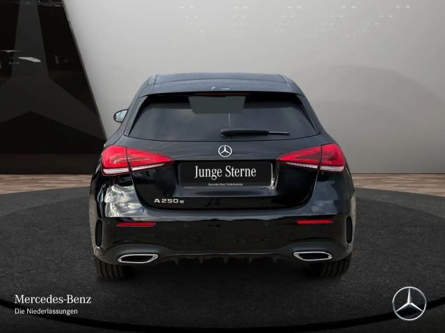Mercedes-Benz A 250 A 250 e AMG Line