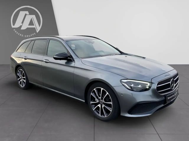 Mercedes-Benz E 220 AVANTGARDE E 220 d Estate