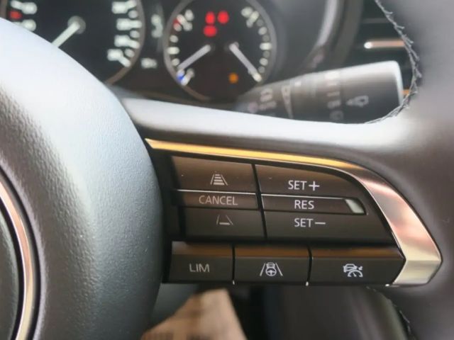 Mazda 3 Exclusive-line