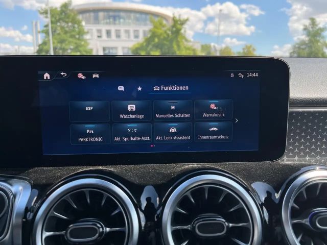 Mercedes-Benz GLB 200 Night*SHZ*AHK*Carplay*GUARD360°*Keyless*