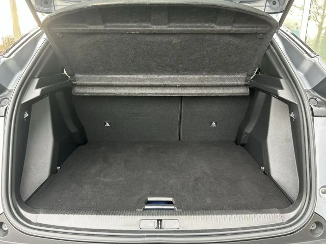 Peugeot E-2008 Allure Pack