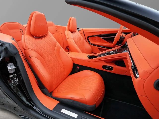 Aston Martin DB12 Volante Californian Poppy Carbonbremse  B&W