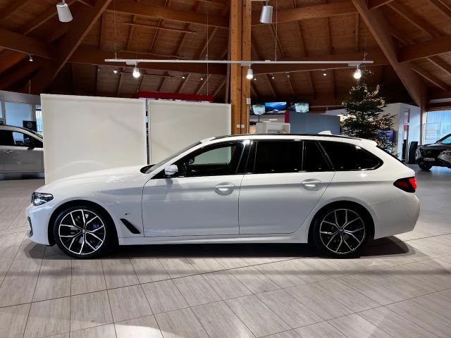 BMW 540 540d M-Sport Touring xDrive