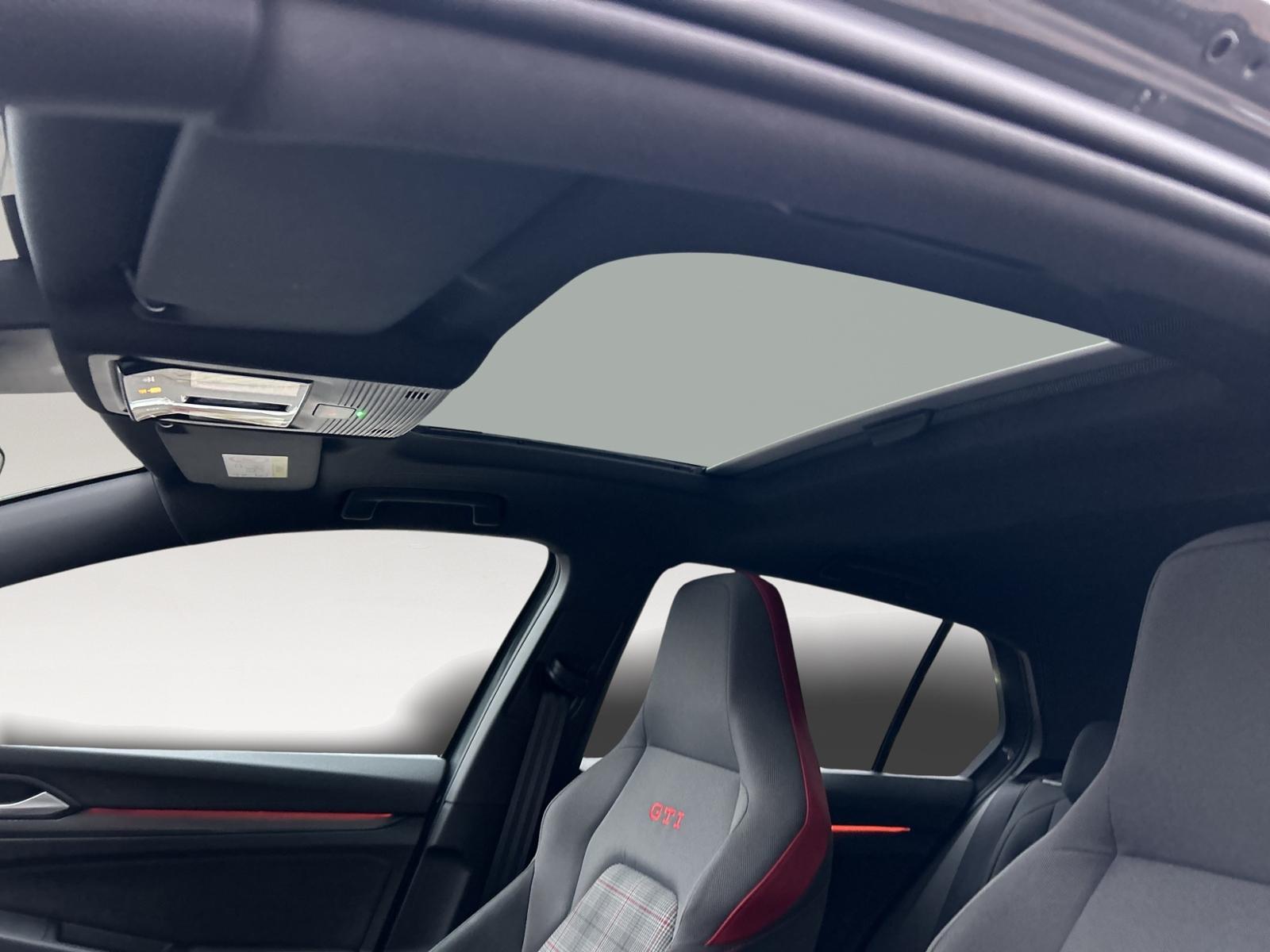 Volkswagen Golf GTI Golf VIII IQ.Drive