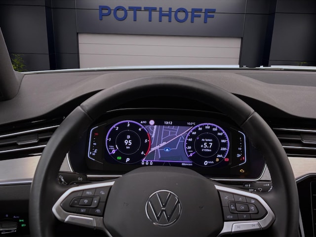 Volkswagen Passat Elegance