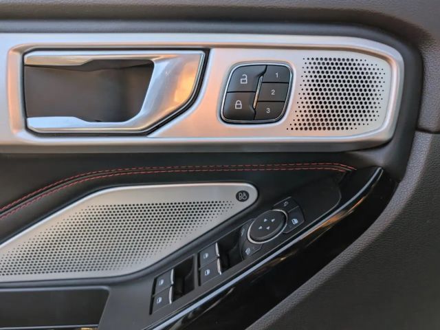 Ford Explorer Plug in Hybrid ST Line