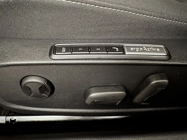 Volkswagen Golf DSG Life Variant