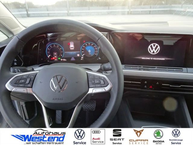 Volkswagen Golf 1.5 eTSI DSG Life Variant
