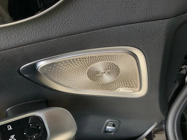 Mercedes-Benz C 200 AMG Line Sedan