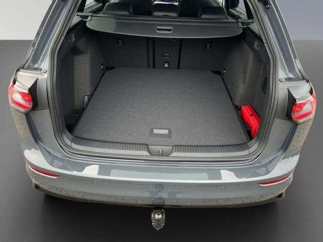 Volkswagen Golf R-Line Variant