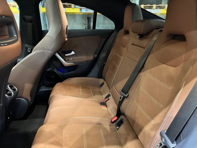 Mercedes-Benz CLA 220 AMG Line CLA 220 d Sedan