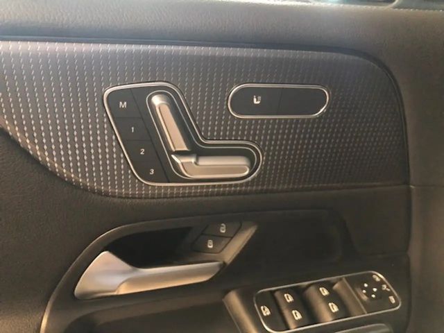 Mercedes-Benz GLA 180 Progressive