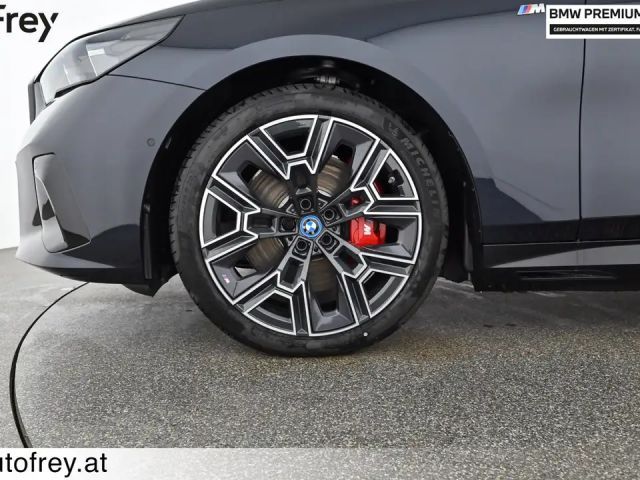 BMW i5 Sedan