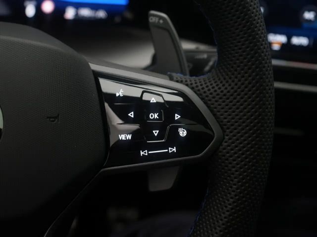 Volkswagen Golf Black Edition SPORTABGAS PANO H/K LEDE