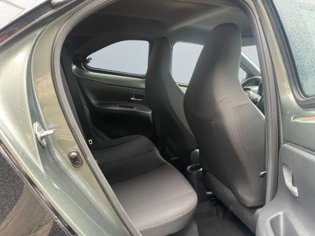 Toyota Aygo X Bi-Tone Hatchback Pulse