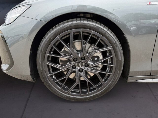 Audi A6 Avant Quattro S-Tronic