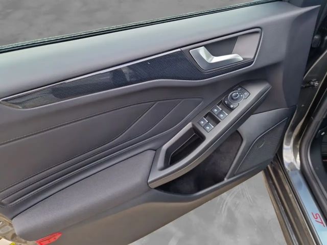 Ford Focus EcoBoost ST Line Wagon