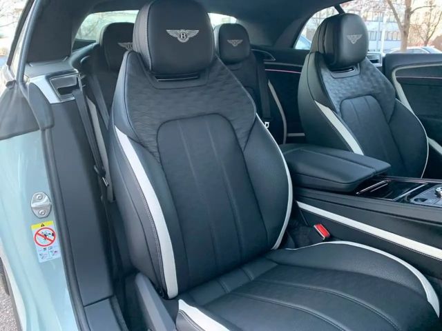 Bentley Continental GTC Hybrid V8