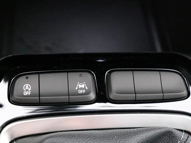 Opel Corsa 1.5 Turbo Edition