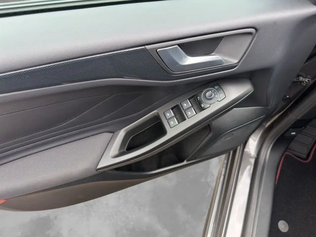 Ford Focus EcoBoost ST Line Wagon