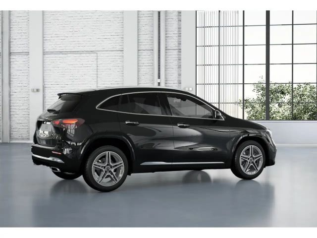 Mercedes-Benz GLA 180 AMG Line