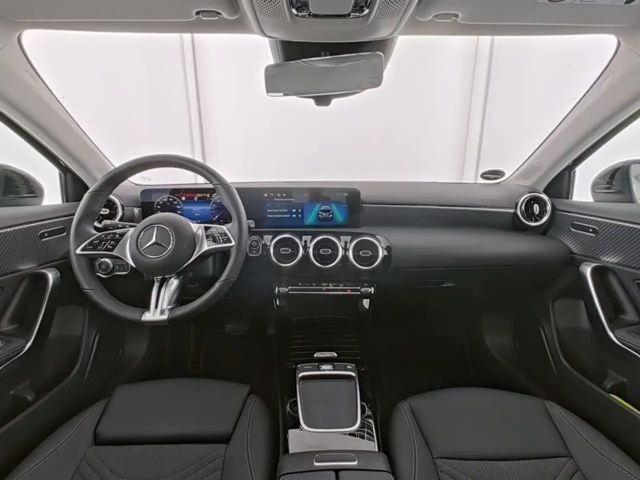 Mercedes-Benz A 180 LENKRADHEIZUNG LED HP USB PAKET