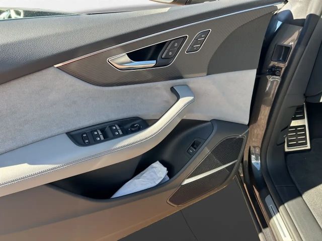 Audi SQ8 SUV AHK+HD-MATRIX+360 KAM+HUD+MASSAGE